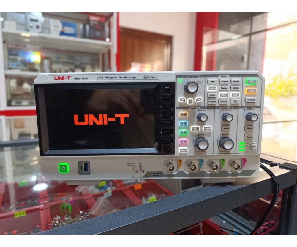 Oscilloscope 4 voies UNI-T UPO1104X  100 MHz